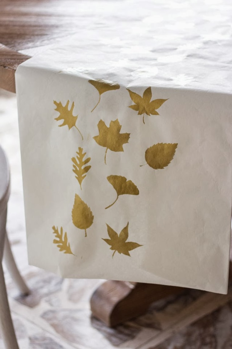thanksgiving table decorations paper table runner