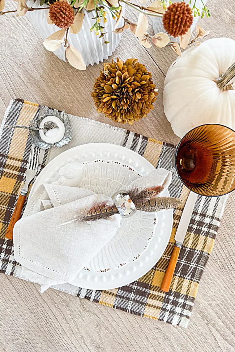 thanksgiving table decorations plaid placemat