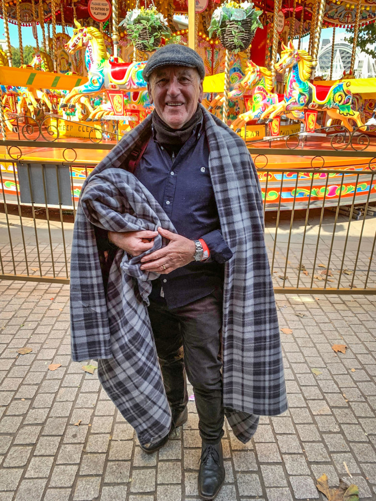 Dave Wheeler, 71, of Birmingham, picked up his wristband around 2:30 am at Southwark Park and by 10 a.m he'd gotten near the London Eye and figured he had another dozen hours of slow-walking to go before he reached the queen.