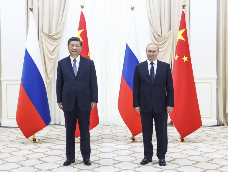 Image: Chinese President Xi Jinping meets with Russian President Vladimir Putin in Samarkand, Uzbekistan on Sept. 15, 2022.