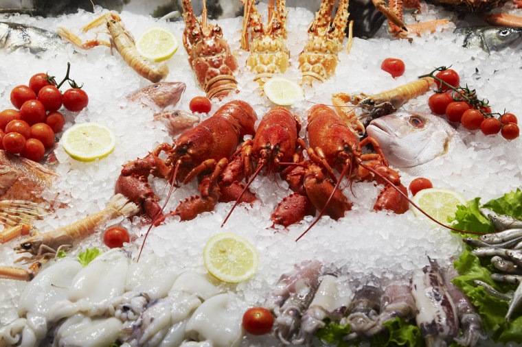 Seafood Watch assigns ratings of “best choice,” “good alternative” and “avoid” to more than 2,000 seafood items based on how sustainably they are managed.