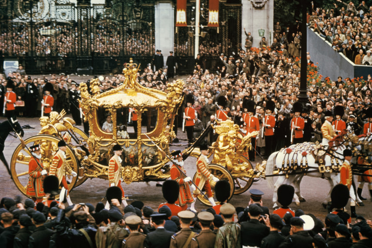 Queen Elizabeth in Royal Carriage