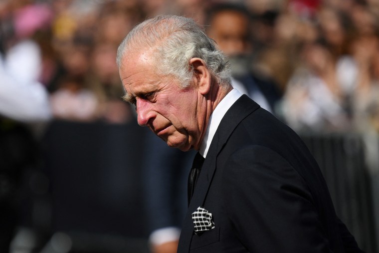 Image: Britain's King Charles III views tributes upon arrival Buckingham Palace in London, on Sept. 9, 2022.