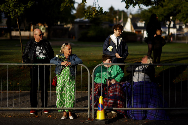 Image: The Coffin Carrying Queen Elizabeth II Transfers From Balmoral To Edinburgh