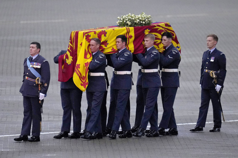 Image: Queen Elizabeth II's Coffin Is Transferred To London