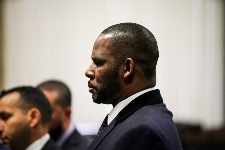R. Kelly appears at Leighton Criminal Court Building on May 7, 2019, in Chicago.
