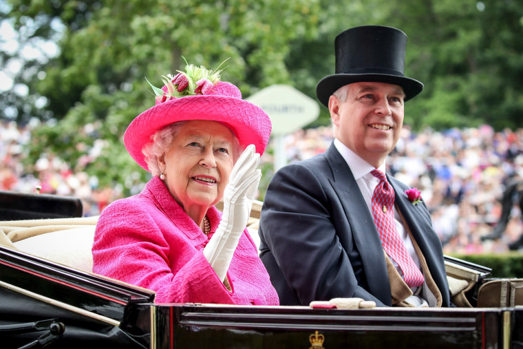 Photo: Queen Elizabeth II and Prince Andrew, Duke of York attend Royal Ascot 2017 on June 22, 2017 in Ascot, England.