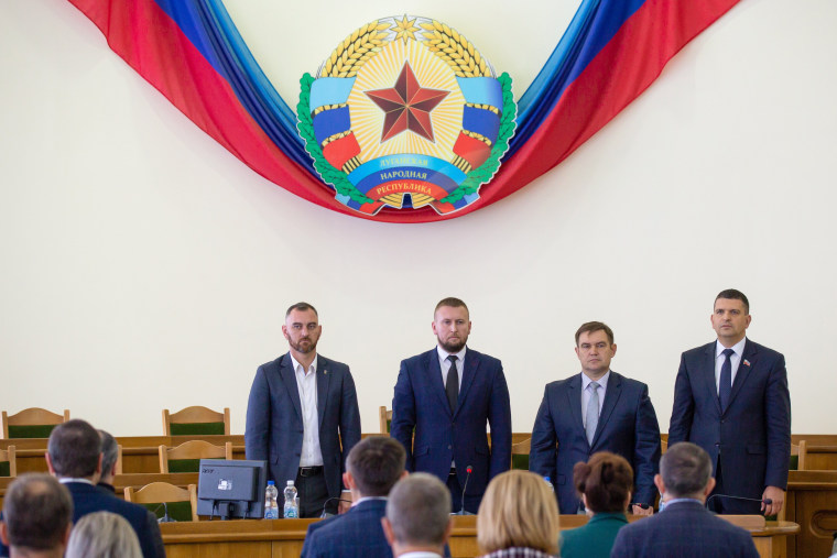 Image: LPR People's Council adopts law to hold referendum to join Russia