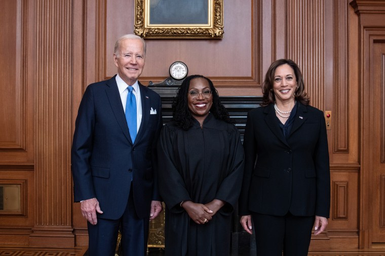President Jose Biden, Jr., Vice President Kamala Harris, and Justice Ketanji Brown Jackson at a courtesy visit in the Justices’ Conference Room prior to the investiture ceremony on on Sept. 30, 2022.