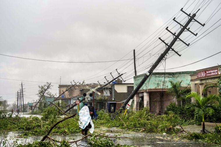 Image: Downed power lines Cuba