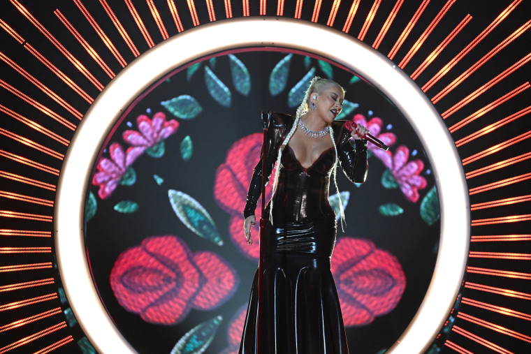 Christina Aguilera Honored at Billboard Latin Music Awards for