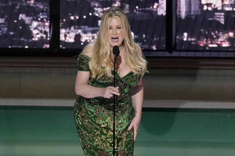 Jennifer Coolidge Wins Emmy Award for 'The White Lotus'