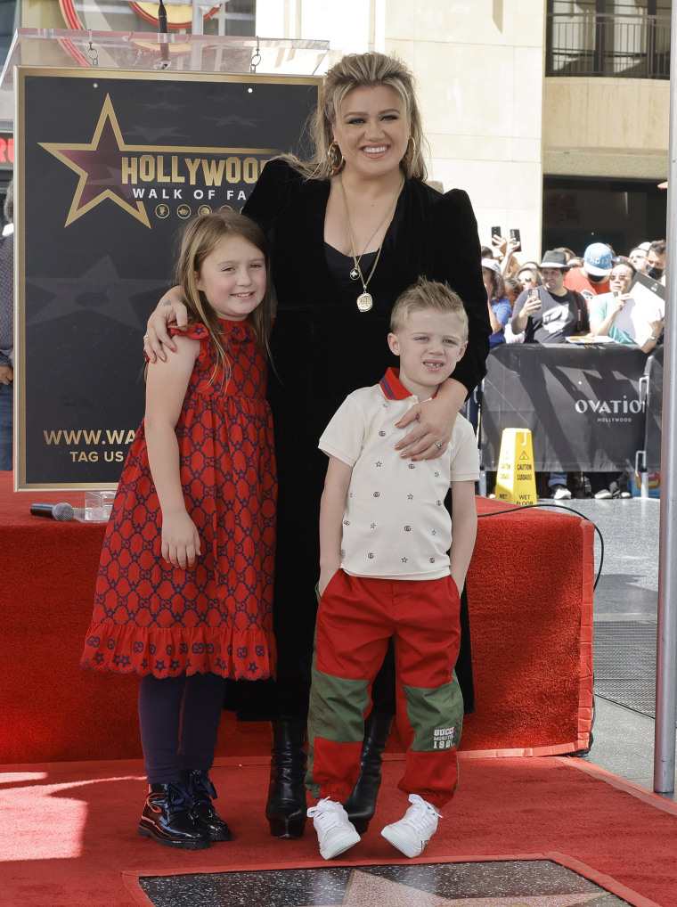 Image: Kelly Clarkson Honored With Star On The Hollywood Walk Of Fame