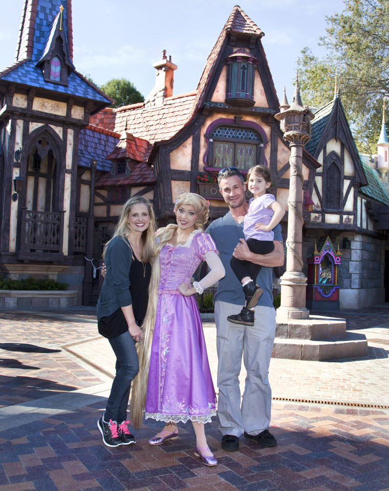Sarah Michelle Gellar And Freddie Prinze Jr. Visit Disneyland