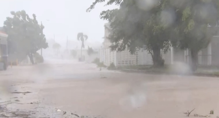 Inundaciones en Yabucoa tras el paso del huracán Fiona.
