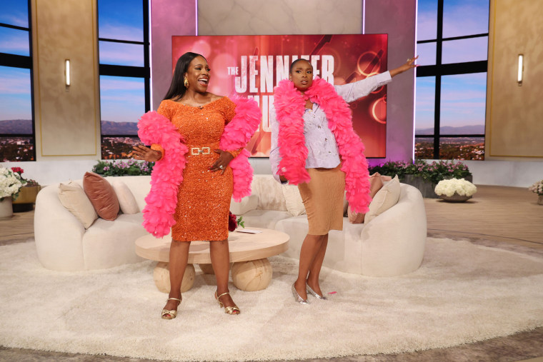 Sheryl Lee Ralph and Jennifer Hudson perform a moment from "Dreamgirls" on "The Jennifer Hudson Show."
