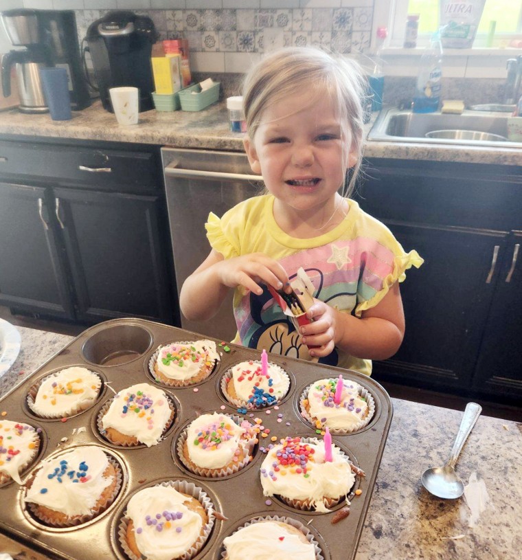 Toddler, 3, Swallows Button Battery. Eating Honey Helped Her.