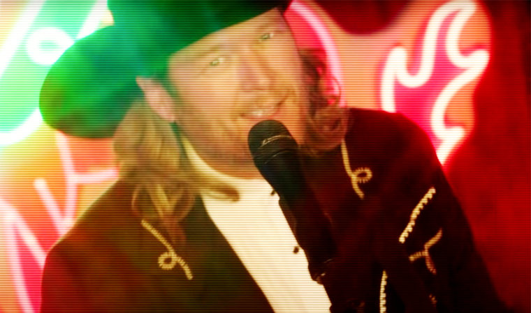 Shelton's mullet from his latest music video. 