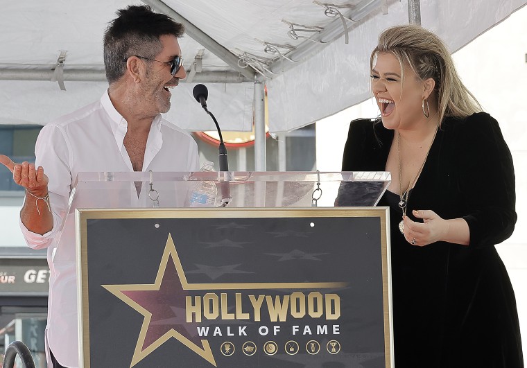 Kelly Clarkson Honored With Star On The Hollywood Walk Of Fame
