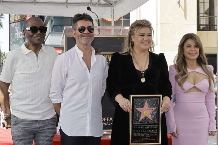 Kelly Clarkson Honored With Star On The Hollywood Walk Of Fame