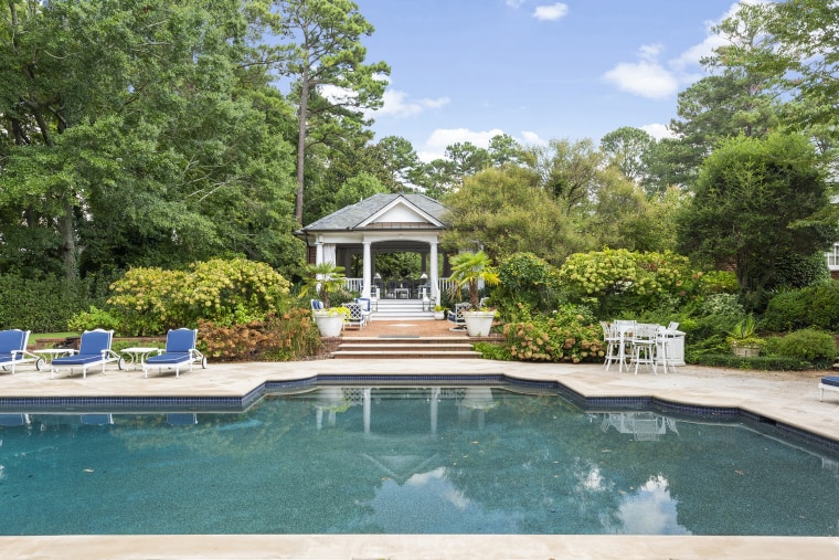 A look at the pool and pool house.