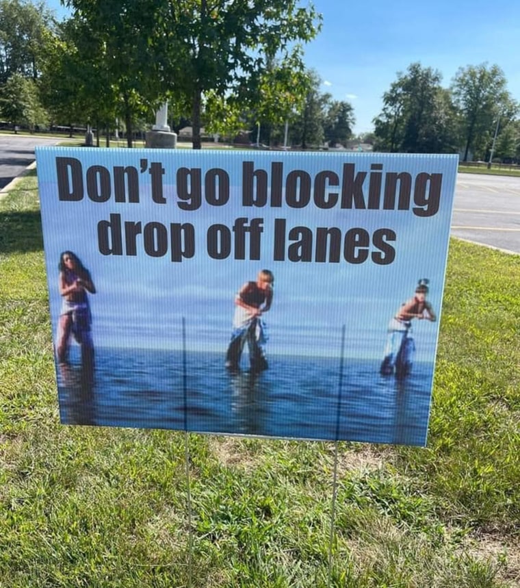 The girl band TLC inspired an important message for parents at Austintown Elementary School in Ohio.