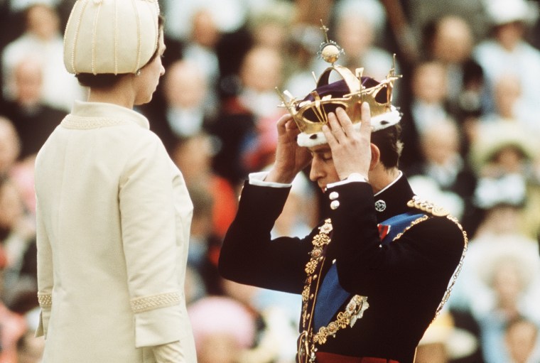 GBR: Queen Elizabeth II crowns Prince Charles, the Prince of Wales