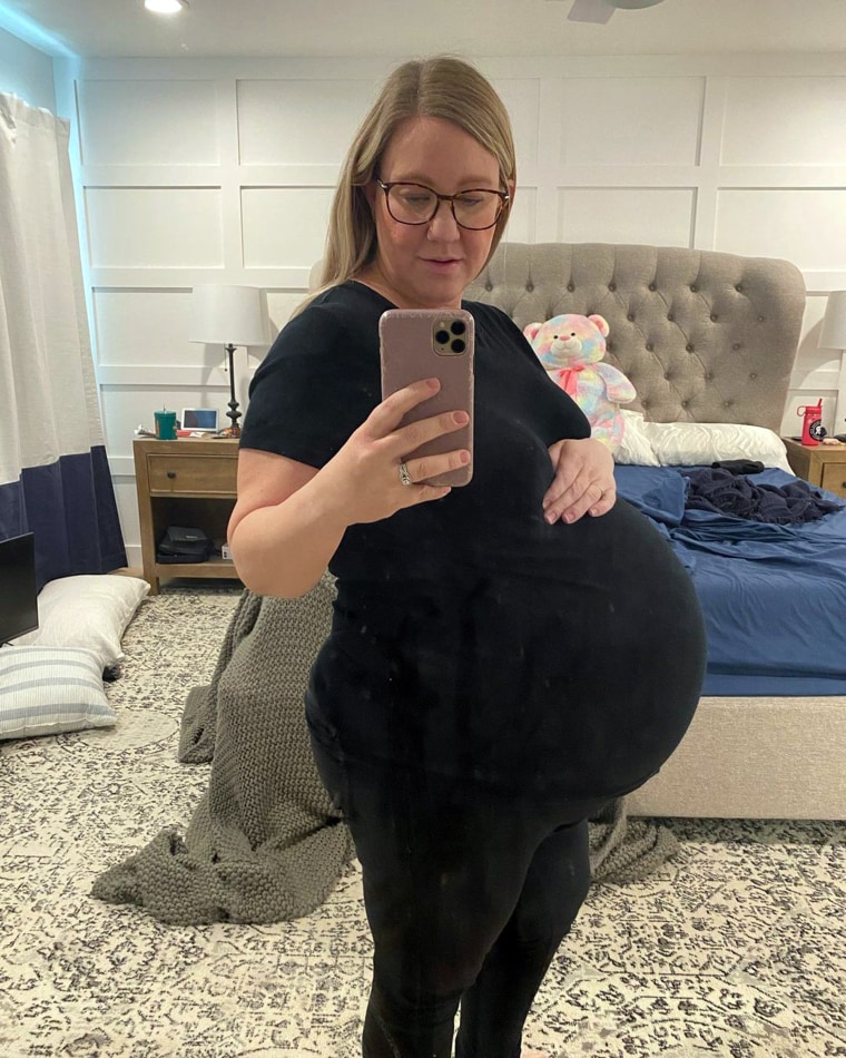 Ashley Crandell at 31 weeks pregnant. 