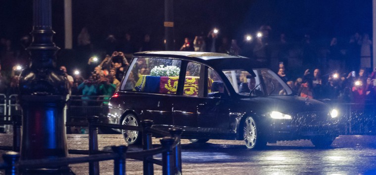 Coffin of Queen Elizabeth II Arrives in London