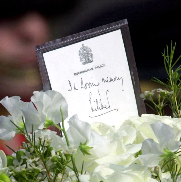 From Churchill to Diana to Queen Elizabeth, Notes Atop Royal Caskets ...