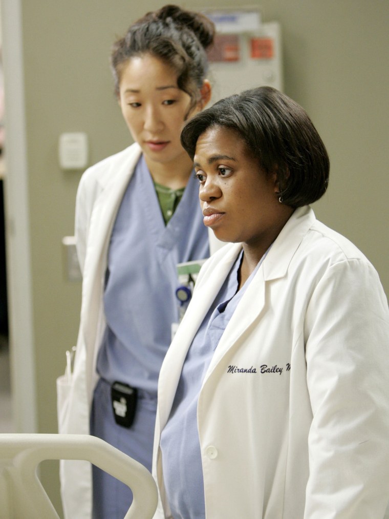 Sandra Oh and Chandra Wilson in Grey's Anatomy
