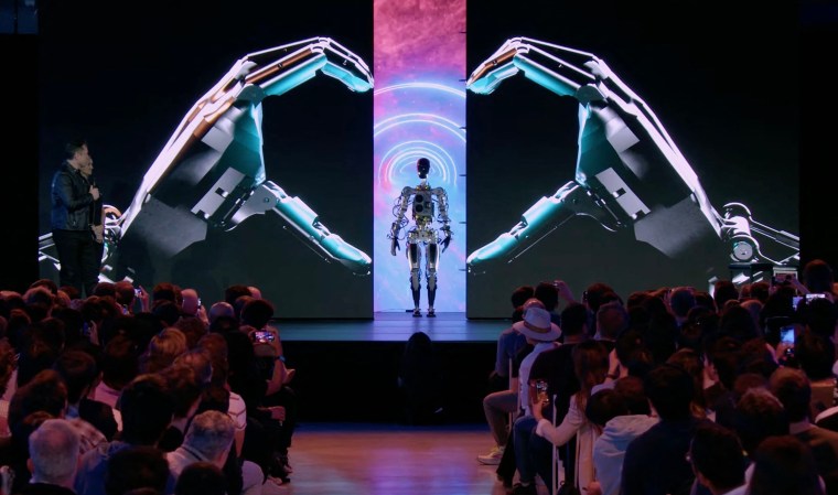 Elon Musk presents the humanoid robot