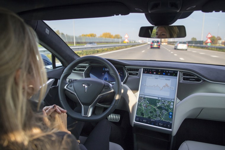 Tesla Autopilot Faces U.S. Inquiry After Series of Crashes - The New York  Times