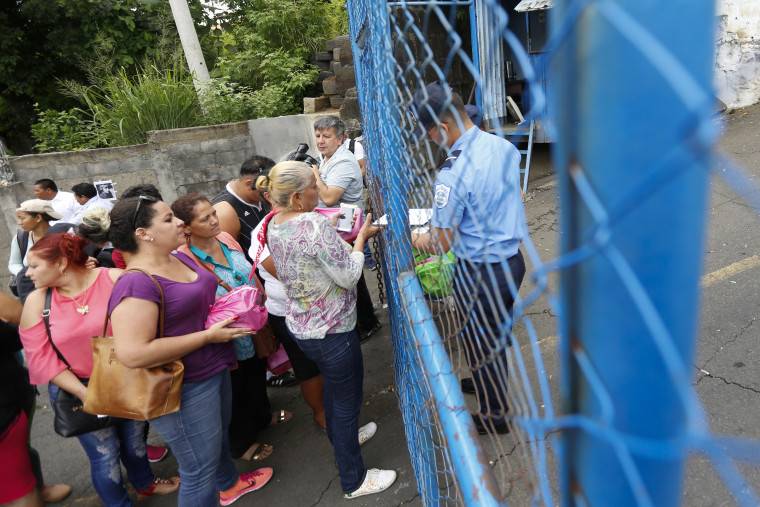Family members of detained and disappeared protesters arrive to the El Chipote jail in Managua, Nicaragua, on June 28, 2018.