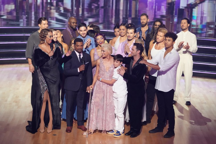 Selma Blair, center, with the cast of 'Dancing With The Stars". 