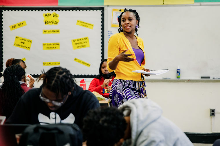 Shannah Henderson speaks during Brooklyn Preparatory High School’s African American studies AP course