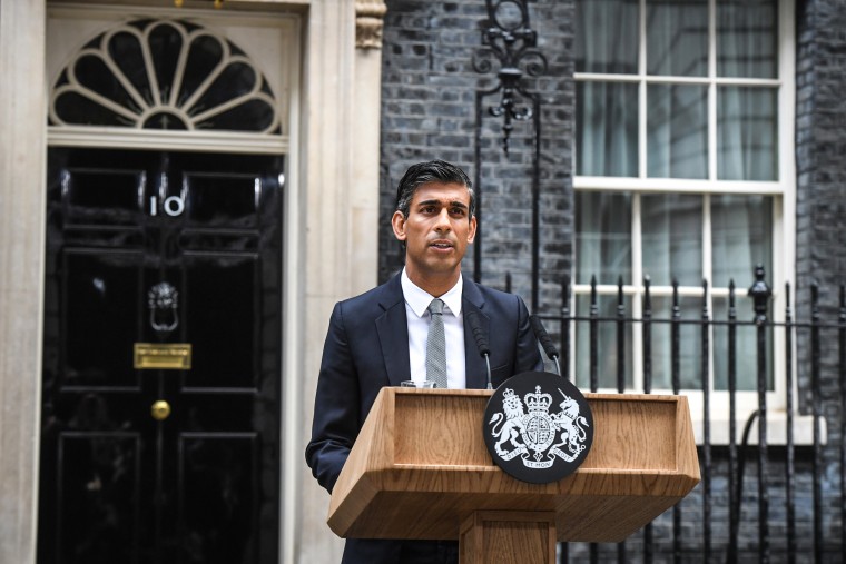 Rishi Sunak, UK prime minister, delivers his first speech after becoming prime minister outside 10 Downing Street in London on Oct. 25, 2022. 