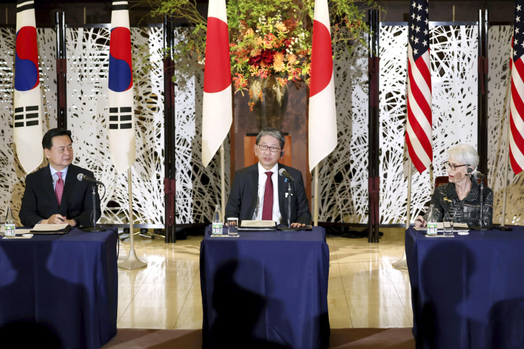 South Korean First Vice Foreign Minister Cho Hyun Dong, Japanese Vice Foreign Minister Takeo Mori and U.S. Deputy Secretary of State Wendy Sherman hold a joint press conference in Tokyo