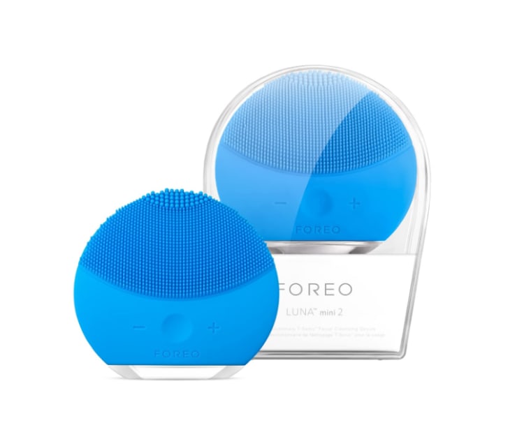 https://media-cldnry.s-nbcnews.com/image/upload/t_fit-760w,f_auto,q_auto:best/rockcms/2022-10/FOREO-LUNA-mini-2-sonic-facial-cleansing-brush-for-every-skin-type-3e69d9.png