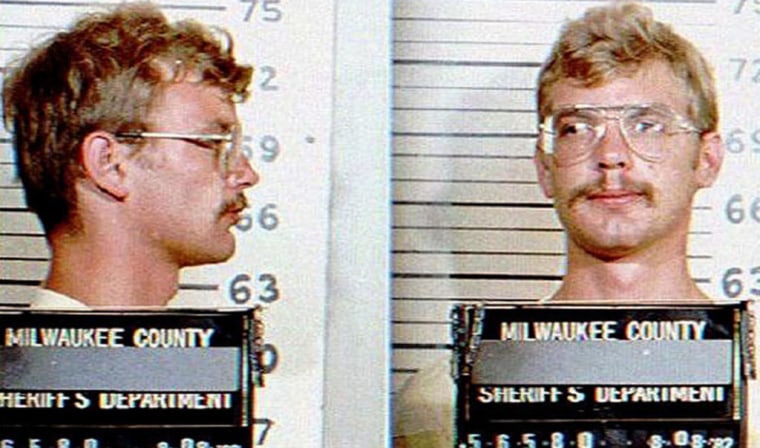 La foto policial de Jeffrey Dahmer tras ser detenido en 1991 acusado de matar a 17 hombres. Los cargos incluían violación, necrofilia y canibalismo.