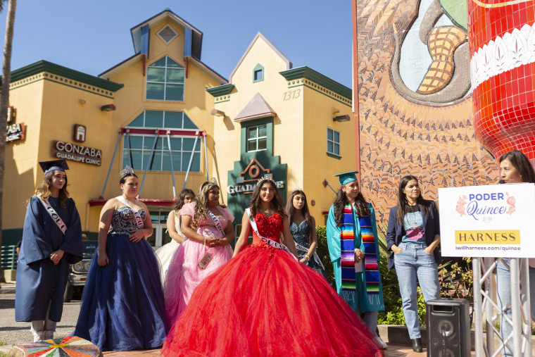 Young Latinas Use Quinceañeras To Get People To Vote In Midterms