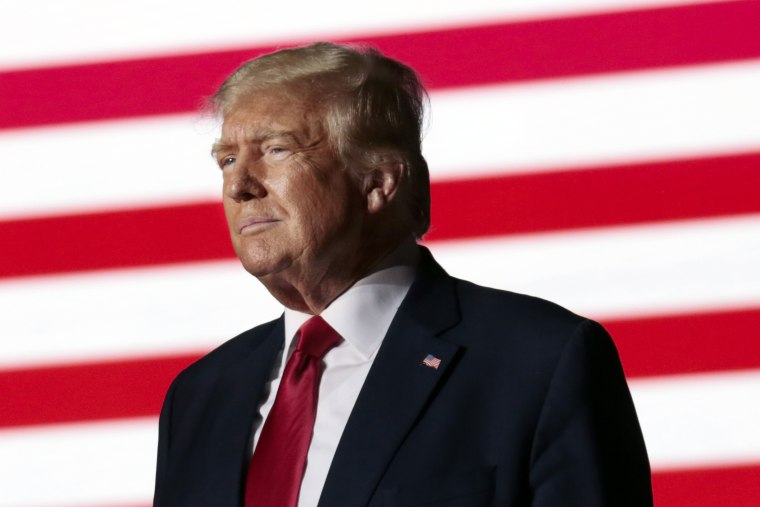 El expresidente Donald Trump durante un mitin en Wilmington, Carolina del Norte, el 23 de septiembre de 2022.