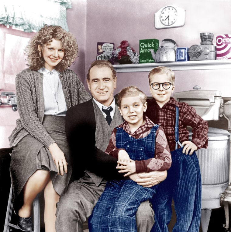 A Christmas Story. from left: Melinda Dillon, Darren McGavin, Ian Petrella, Peter Billingsley, 1983. 