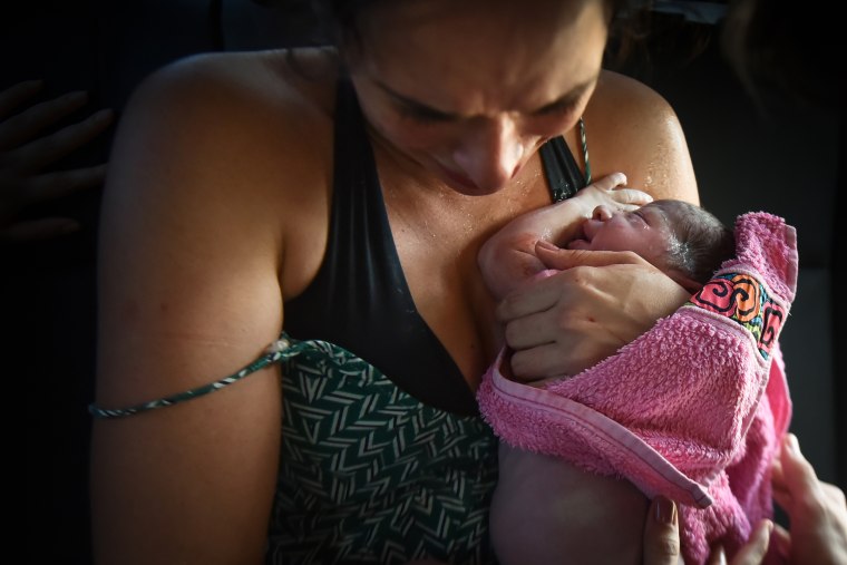 Stunning Video Shows Woman Giving Birth In Backseat Of Her Car