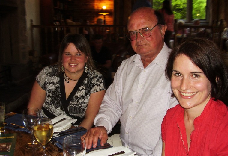 Joanna Quinn (right) with her sister and their father, Tony.