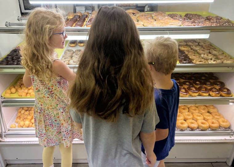 I'm an eating disorder coach. These are 5 things I never say to my kids