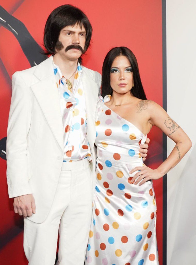 famous-couples-costumes
