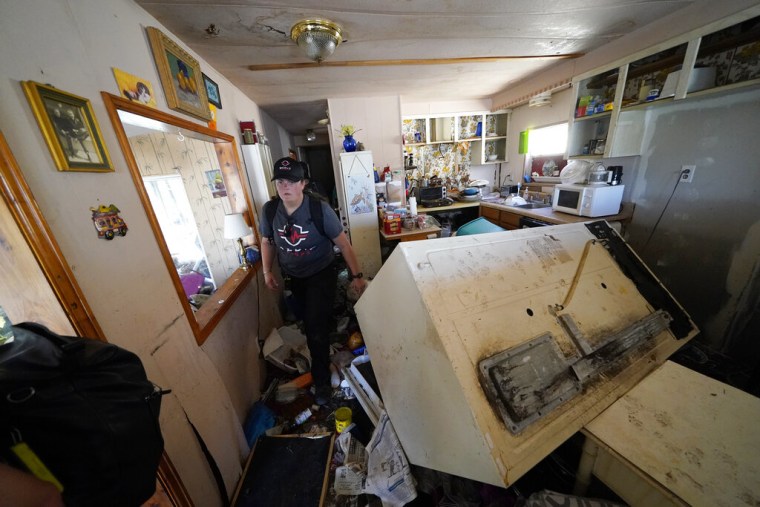 Una casa en Pine Island cuyo residente se quedó en la tormenta y se encuentra desaparecido. 