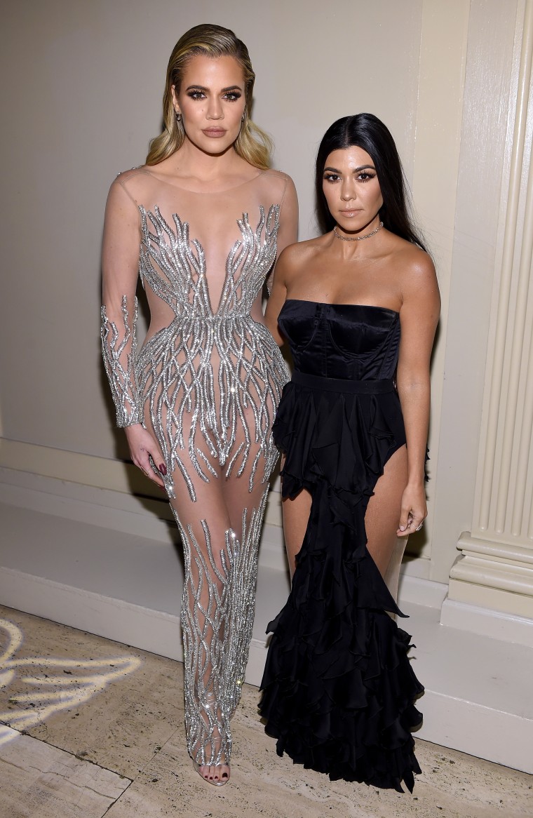 Chloe Kardashian and Kourtney Kardashian