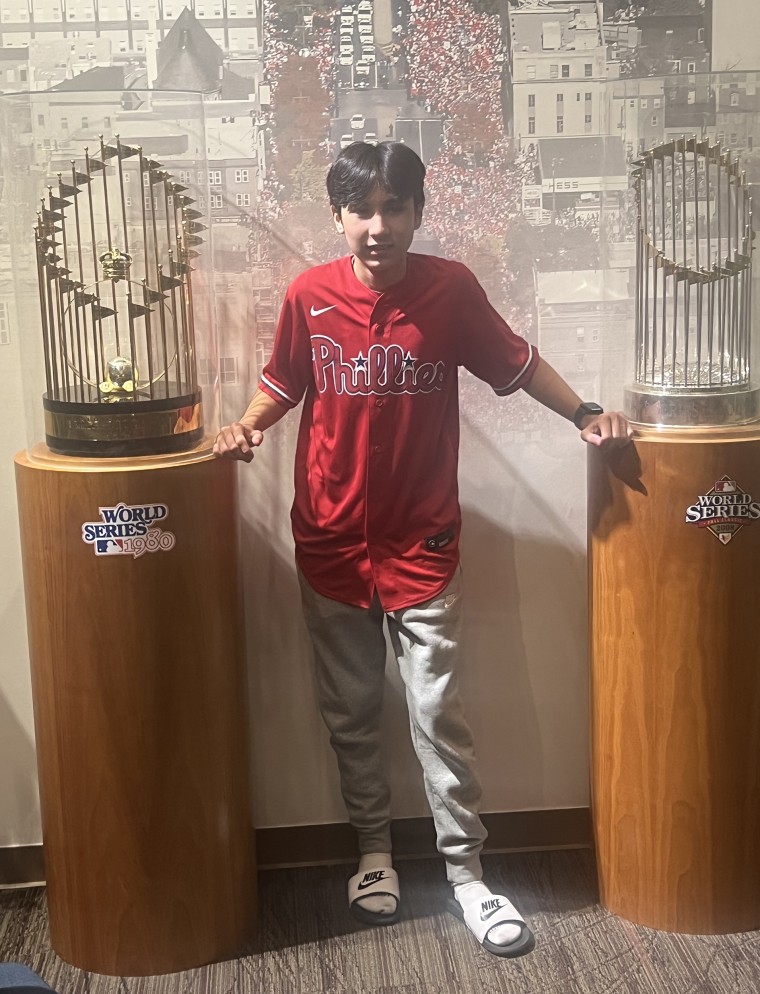 Teen Goes To Phillies Playoff Game Alone In Honor Of Dad